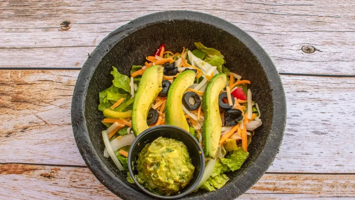 Guacamole Garden Salad