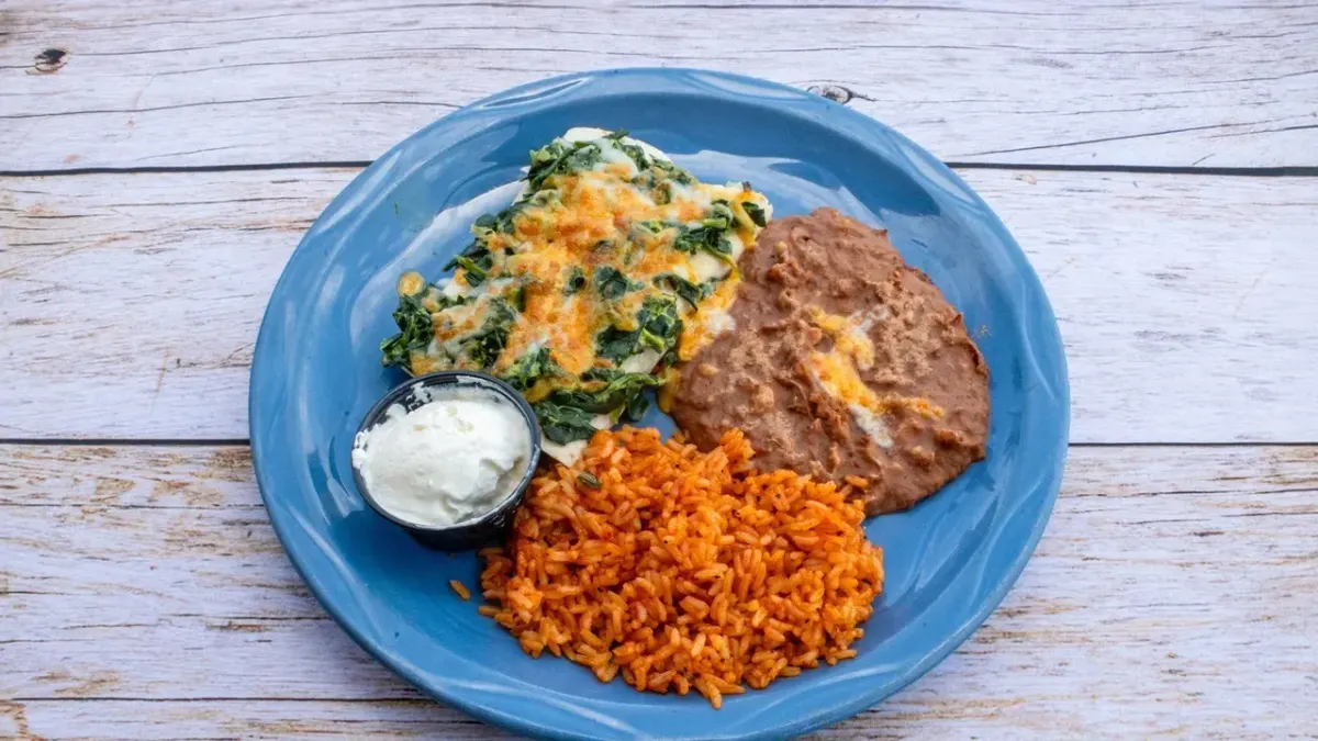 Pepe's Spinach Chiken Enchiladas